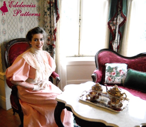 victorian-tea-parlor victorian-lady-at-tea