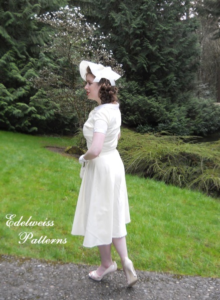edelweiss-patterns-white-vintage-1940s-easter-dress world-war-2-vintage-dress