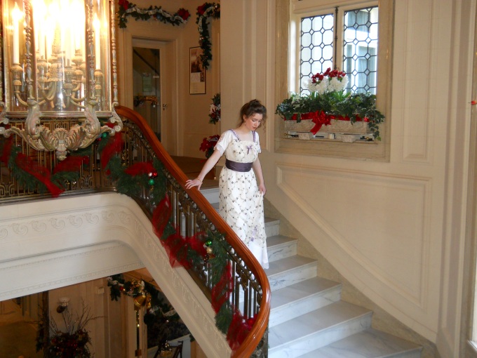 edwardian-tea-gown-14 victorian-christmas-party-dress