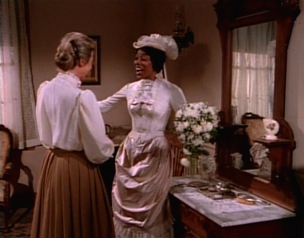 hester-sue-terhune-wedding-gown-little-house-costume