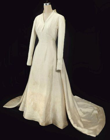 maria's-wedding-dress