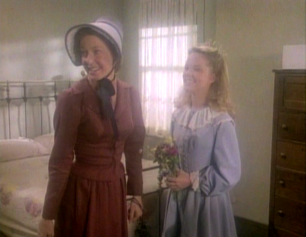 mary-ingalls-wedding-dress