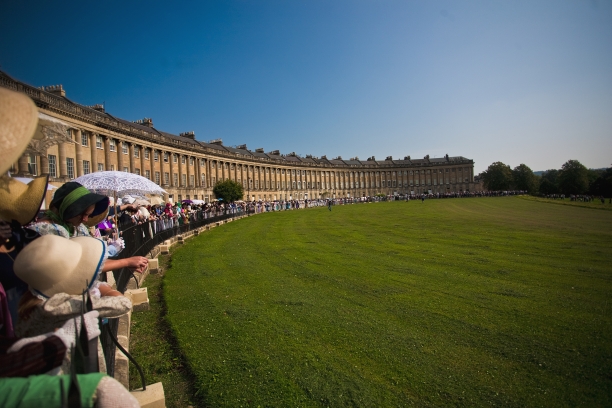 royal-crescent-bath-england-jane-austen-festival