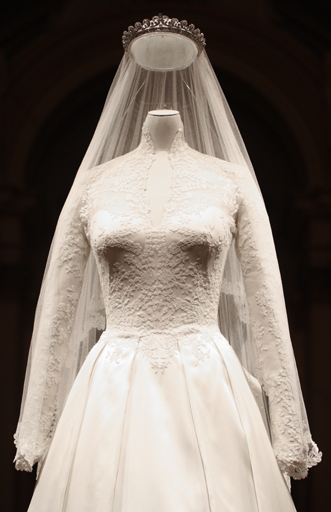 royal-wedding-dress-close-up-on-display