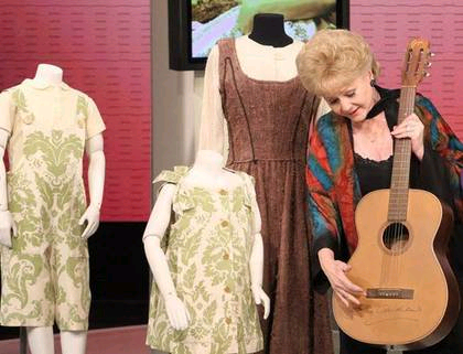 sound-of-music-costumes-debbie-reynolds debbie-reynolds-costume-auctions