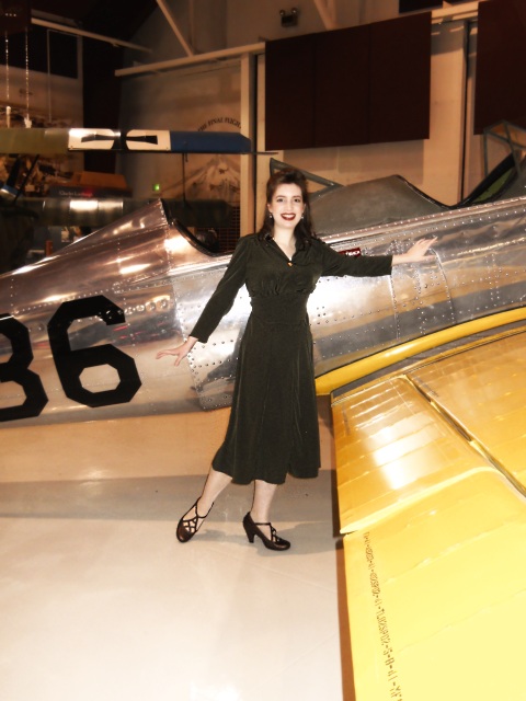 1940s-airplane-girl