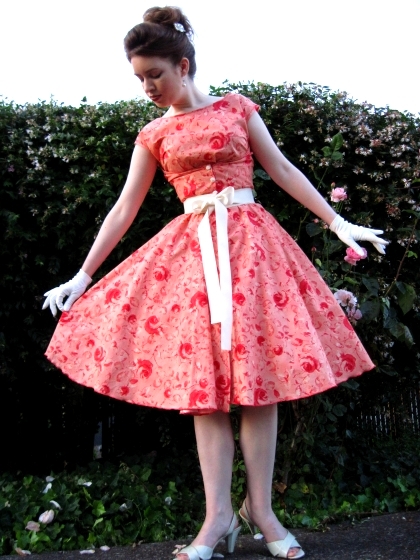 retro-butterick-walkaway-pattern-dress